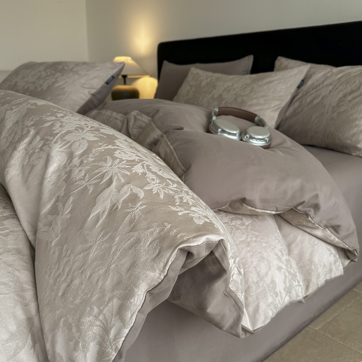 Large Jacquard Four-piece Set Pure Cotton With A Touch Of Light Luxuryduvet Cover And Bed Sheets