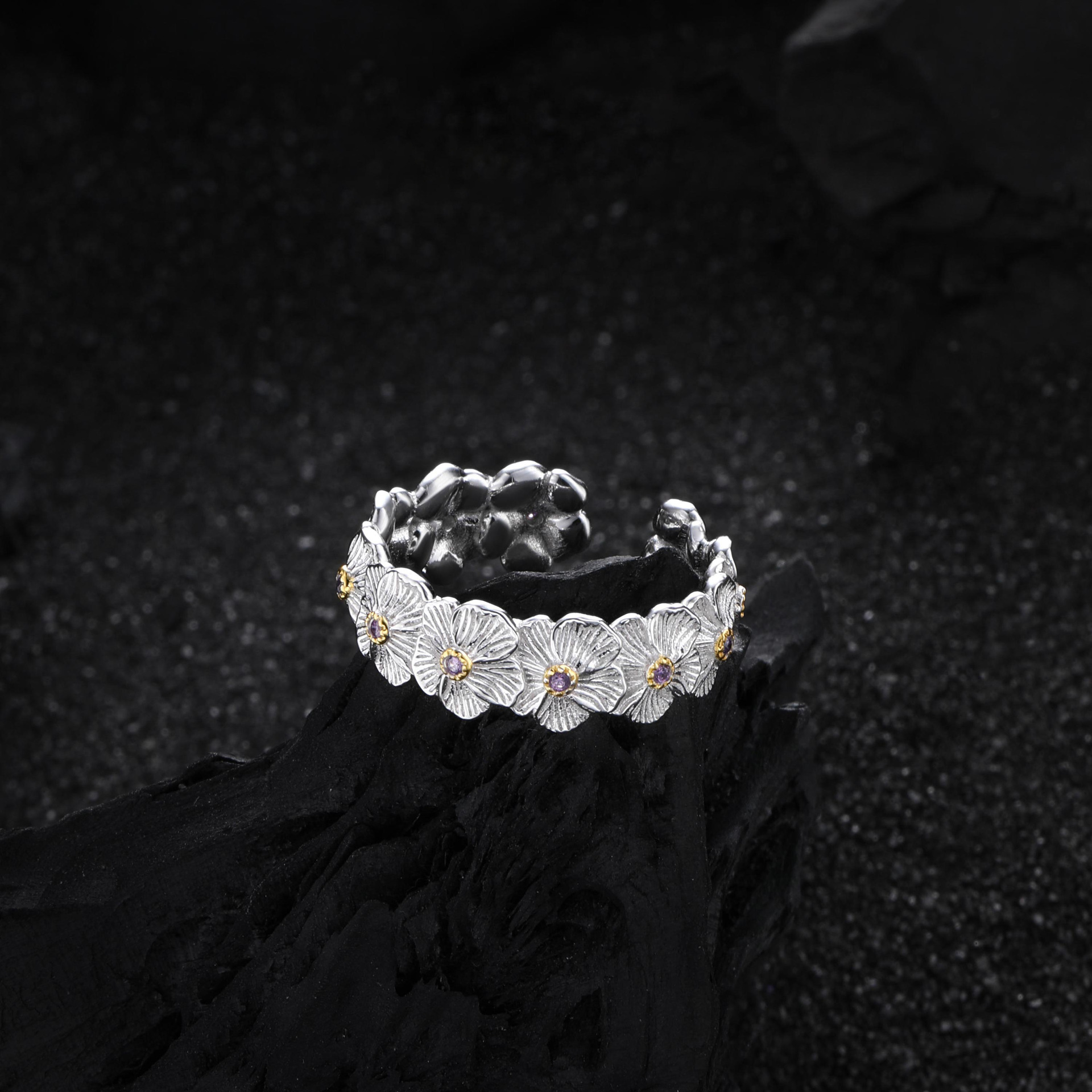 Niche Chinesestyle Zircon Ring For Women Paveset Gardenia Design