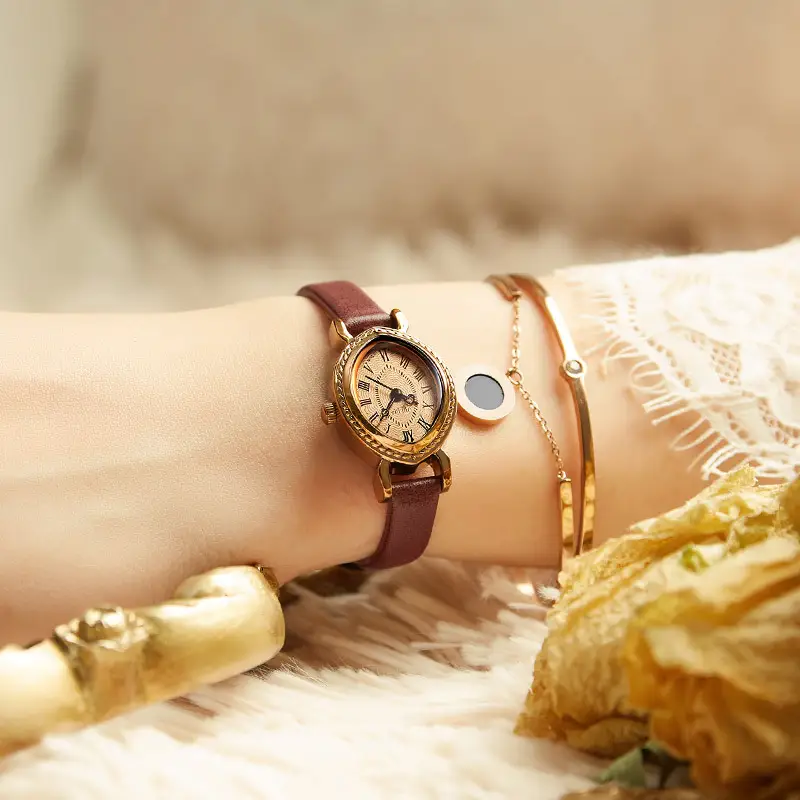 Oval Belt Quartz Movement Waterproof Compact Fashion Watch