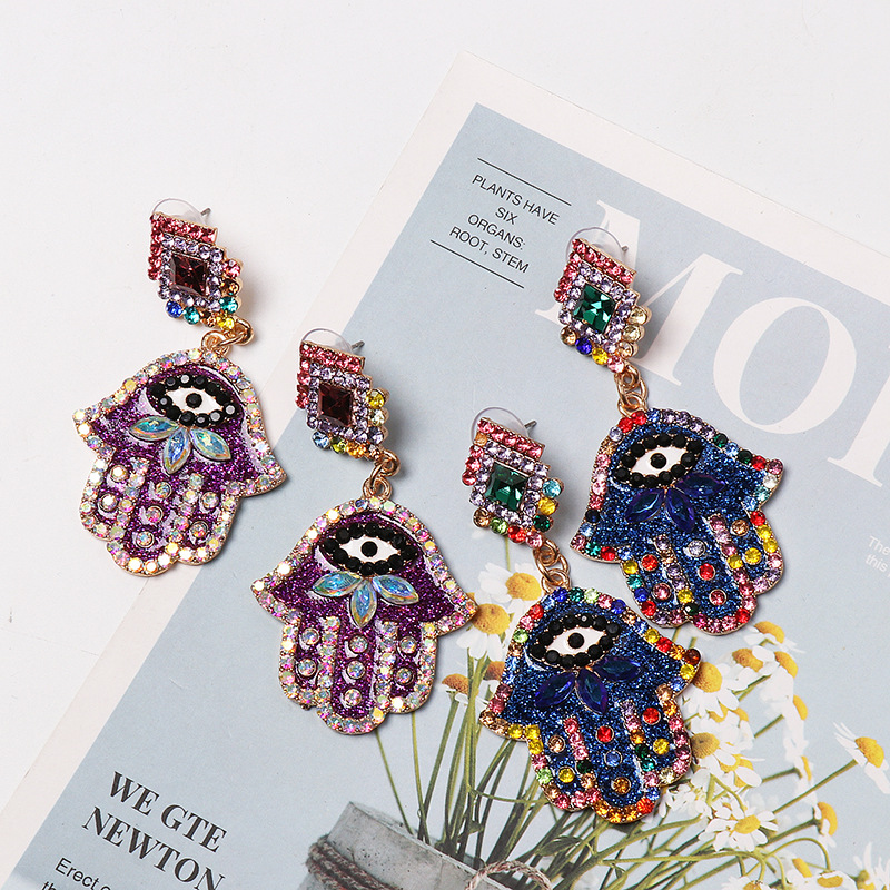 Fashionable Retro Palm Eardrops For Women