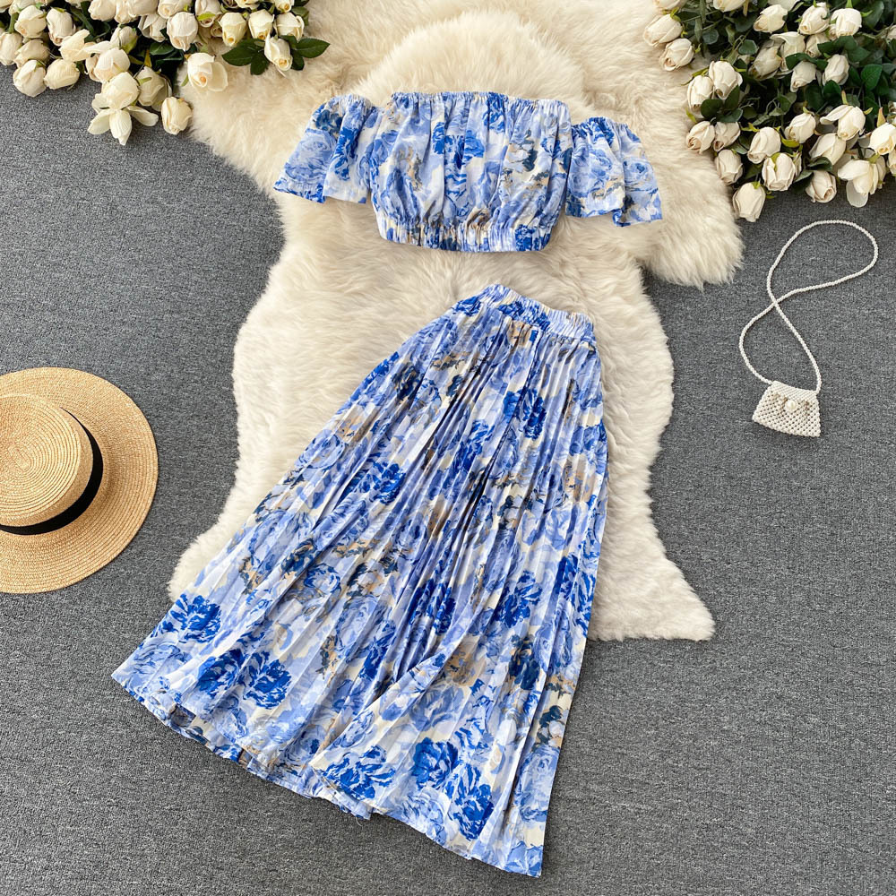 Women's Vacation Style Design Off-shoulder Short-sleeved Tube Top Pleated Skirt Two-piece Set
