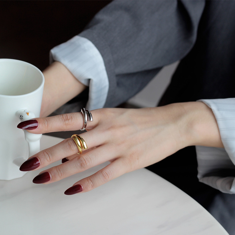 Geometric Lines Minimalist Ring Women