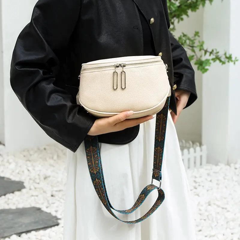 Women's First Layer Cattlehide Leather Fashion Casual Messenger Bag