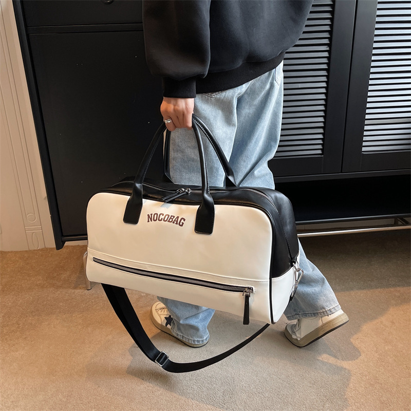 Womens Lightweight Versatile Crossbody Or Shoulder Daypack