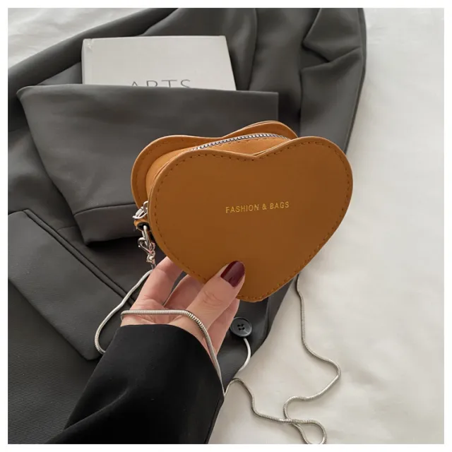Fashionable Retro Mini Chain Shoulder Crossbody Heart Shape Bag Brown - Shop at LoveMi