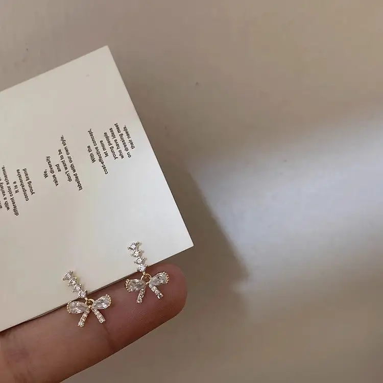 Sparking Zirconium Bow Stud Earrings Women