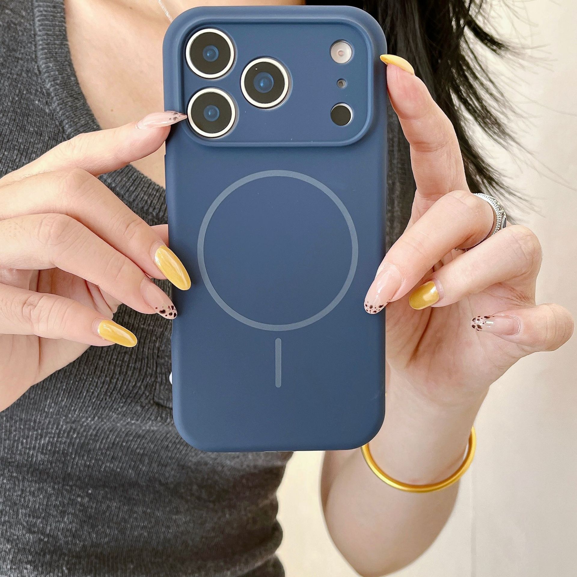 Full-coverage Precision-cut Silicone Magnetic-button Phone Case