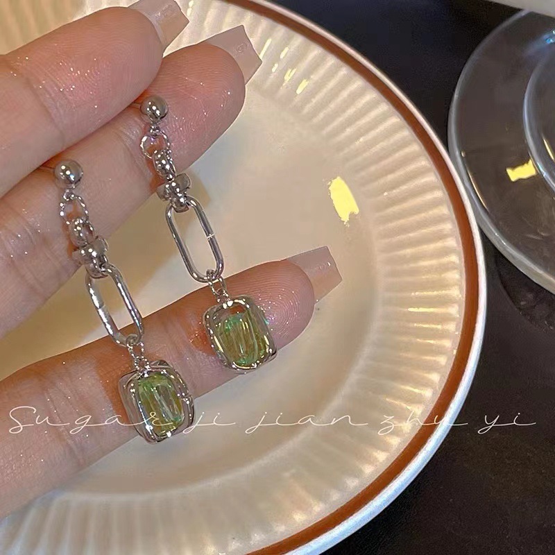 Niche Designer-Look High-End Cool Style Stud Earrings