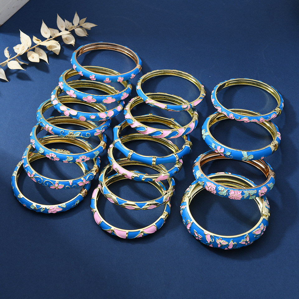 Chinese-style Enamel Bracelet For Women Light Luxury Niche Design Retro Style Jewelry
