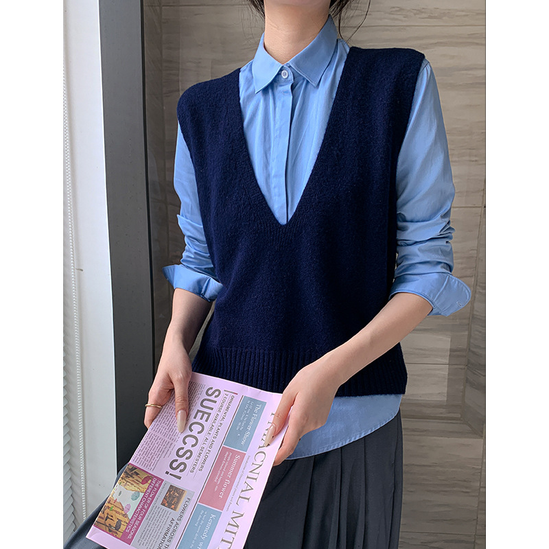 Elegant Deep V-neck Pure Wool Versatile Layered Knit Vest