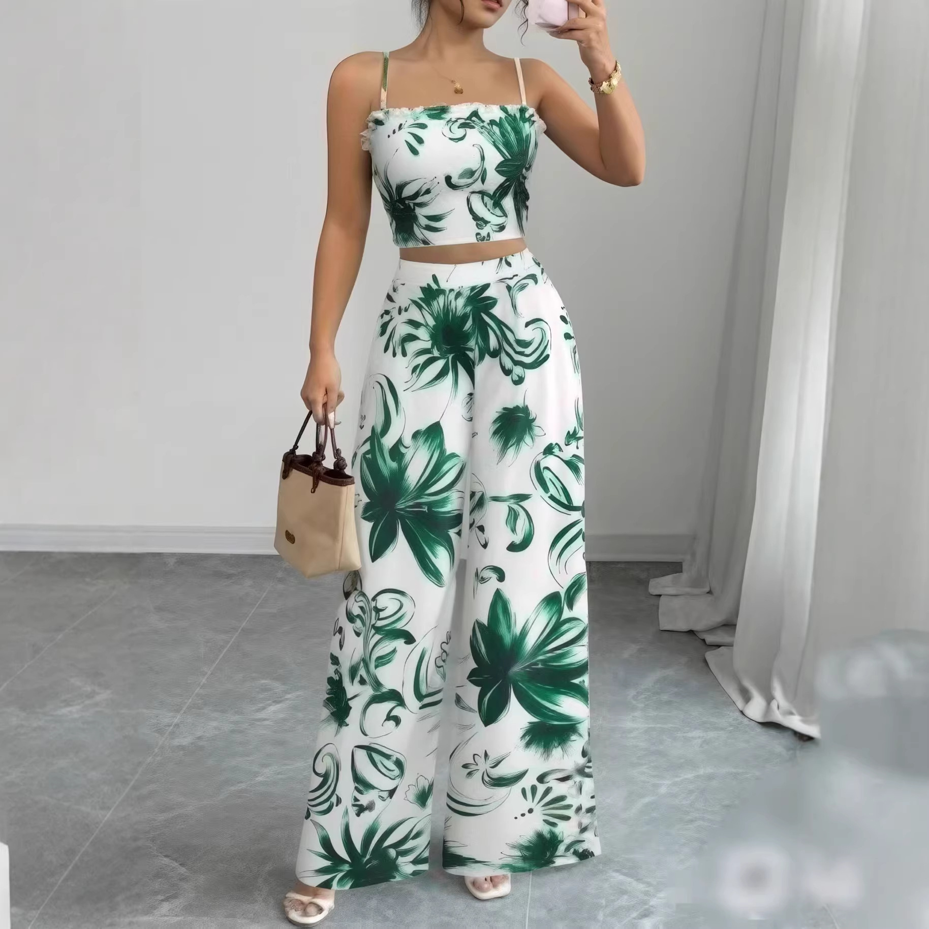 Womens Slim-Fit Fashionable Jumpsuit With Straps And Print For Casual Wear