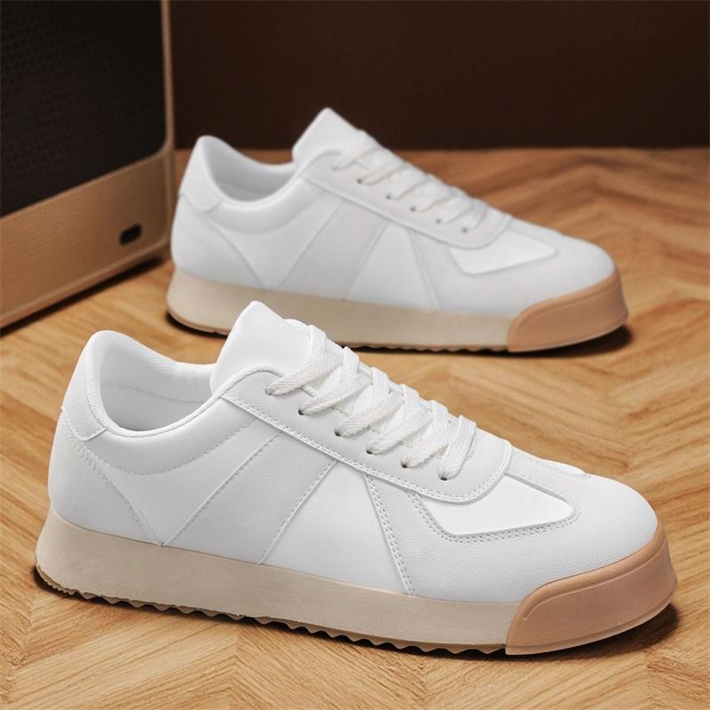 Synthetic Leather Versatile Retro Casual Sneakers