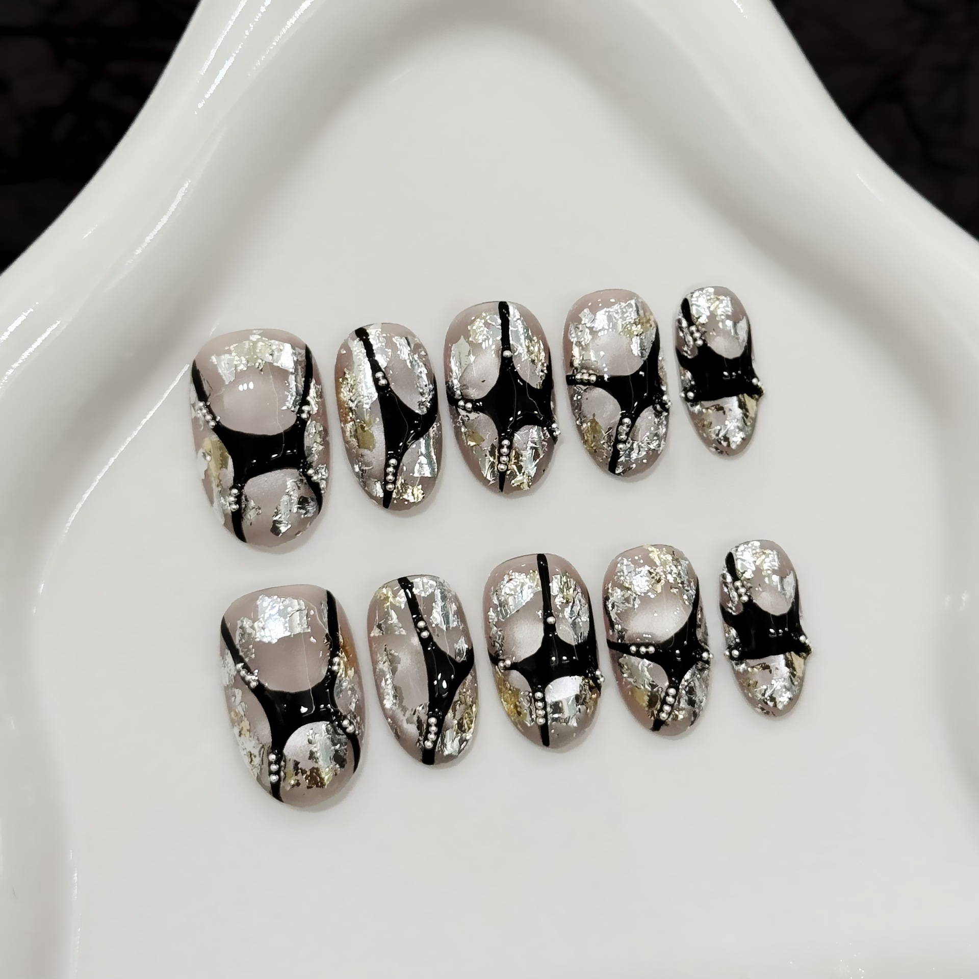 Hand-painted Textured Dazzling Cat-eye Silver Crackle Nails For A Fierce Edgy Look