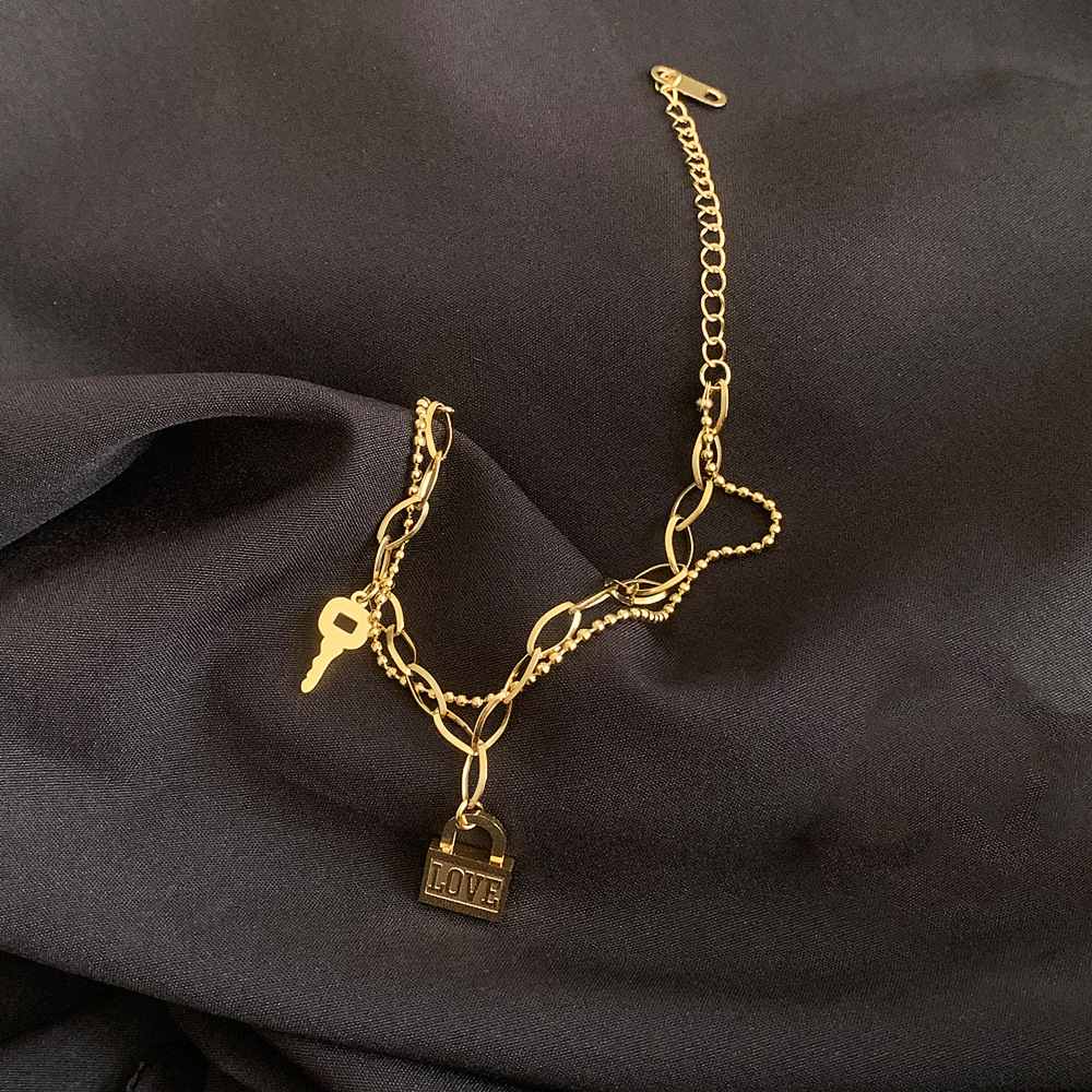 Key Design Light Luxury Women's Titanium Steel Clavicle Chain Necklace