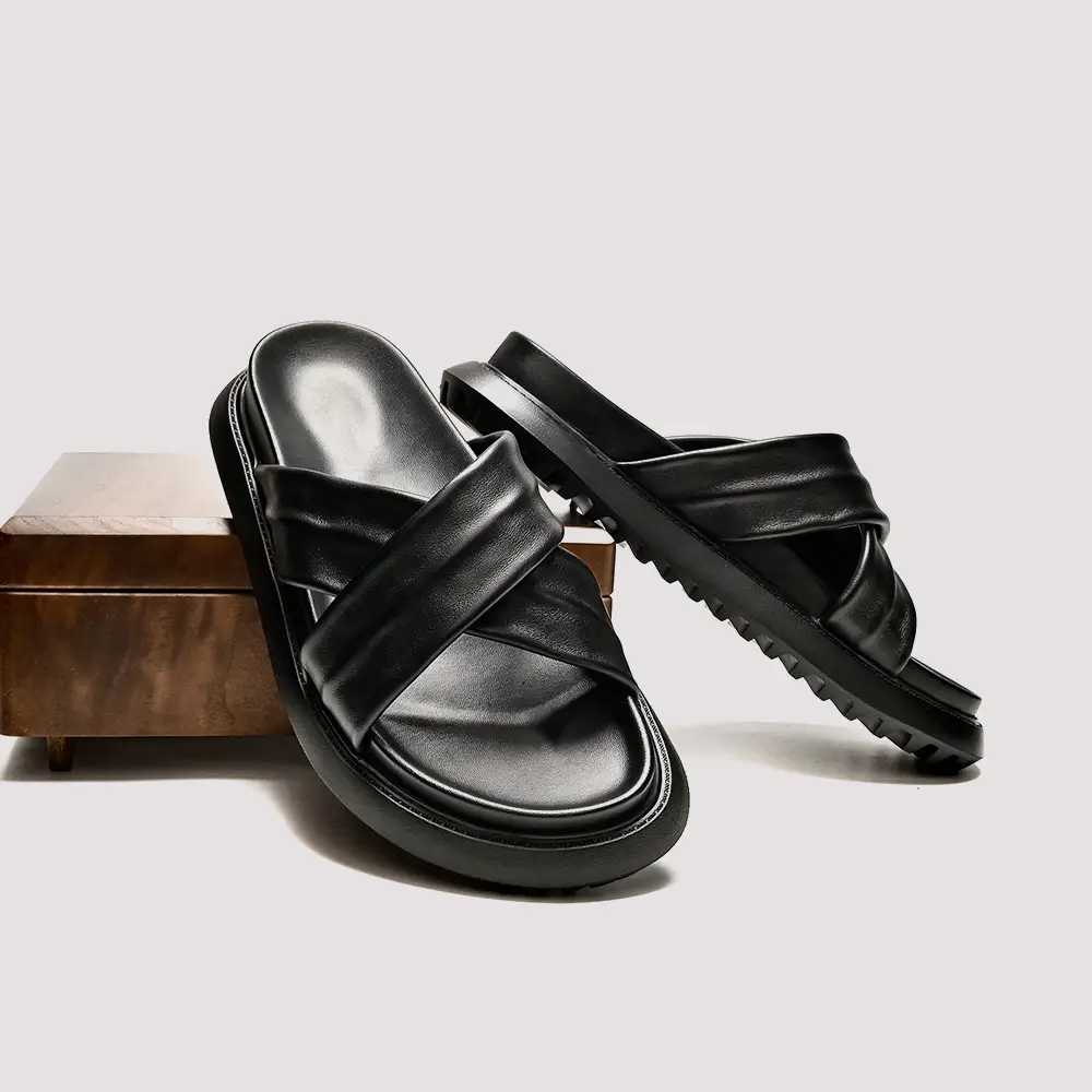 Mens Stylish Casual Cross-strap Beach Sandals With A Soft