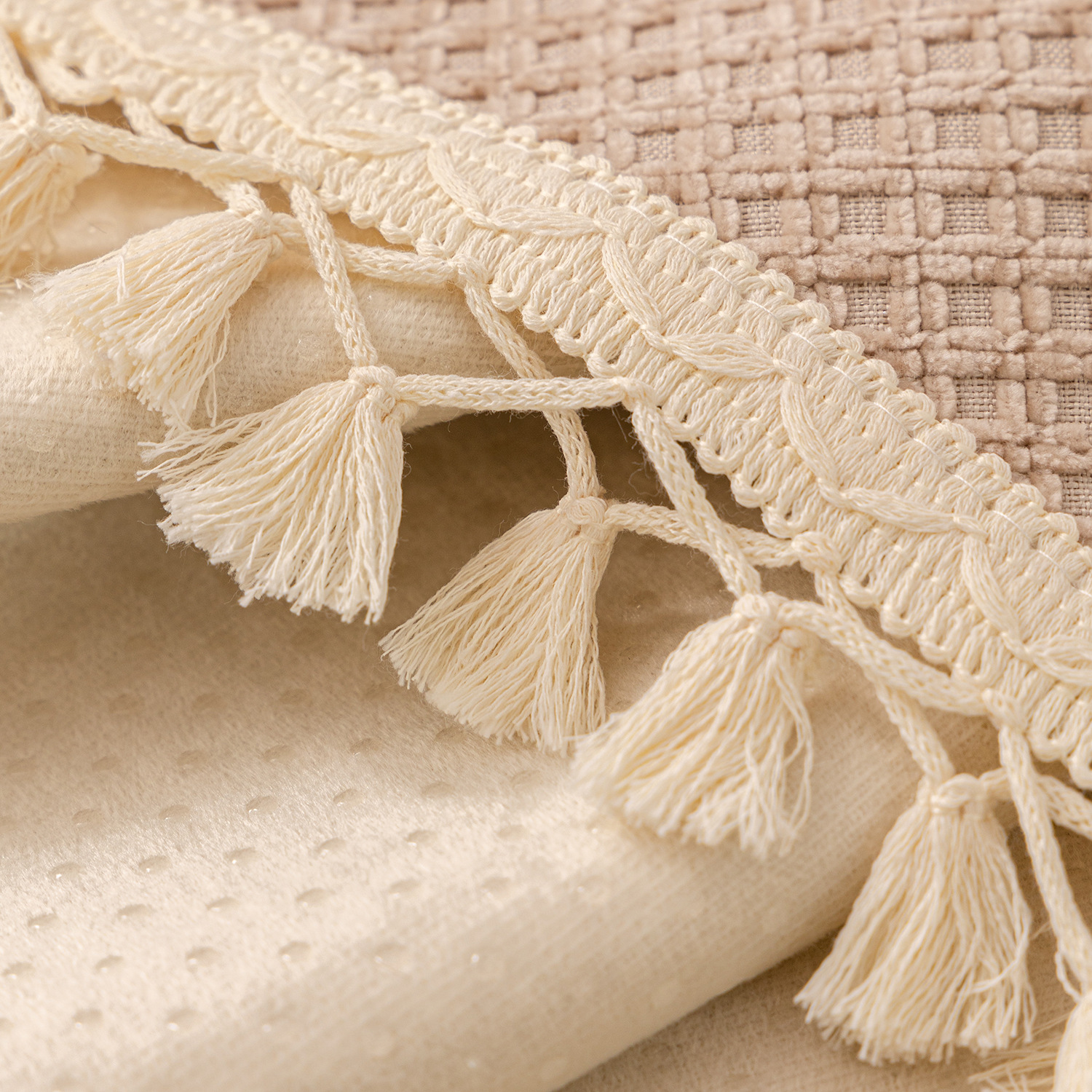 Special-shaped Tassle Fashion Short Plush Non-slip Sofa Cover