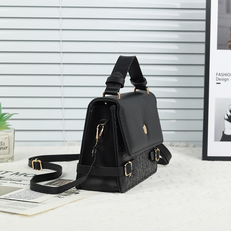 Casual And Fashionable Womens Crossbody Shoulder Bag