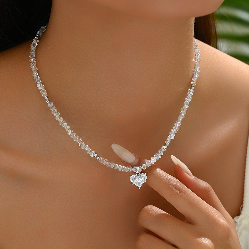 Simple Niche Personality Beaded Crystal Love Necklace