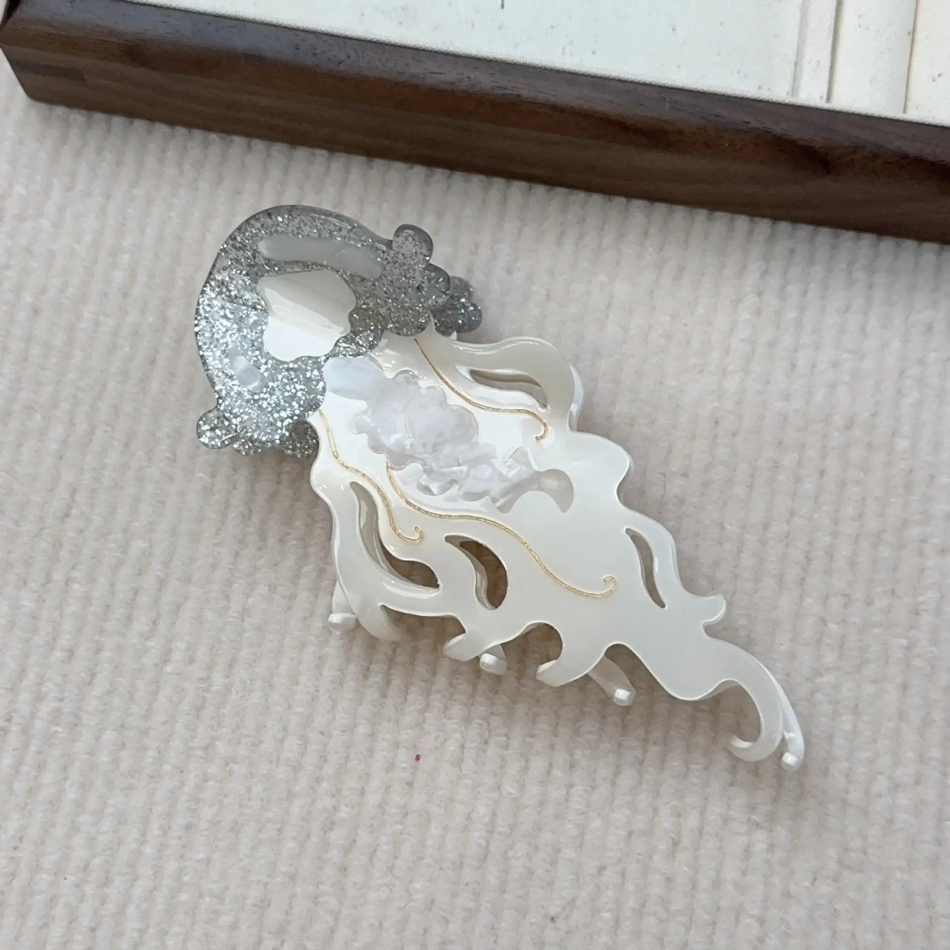 Grip Ocean Series Color Matching Large Hairpin Female Updo Shark Clip