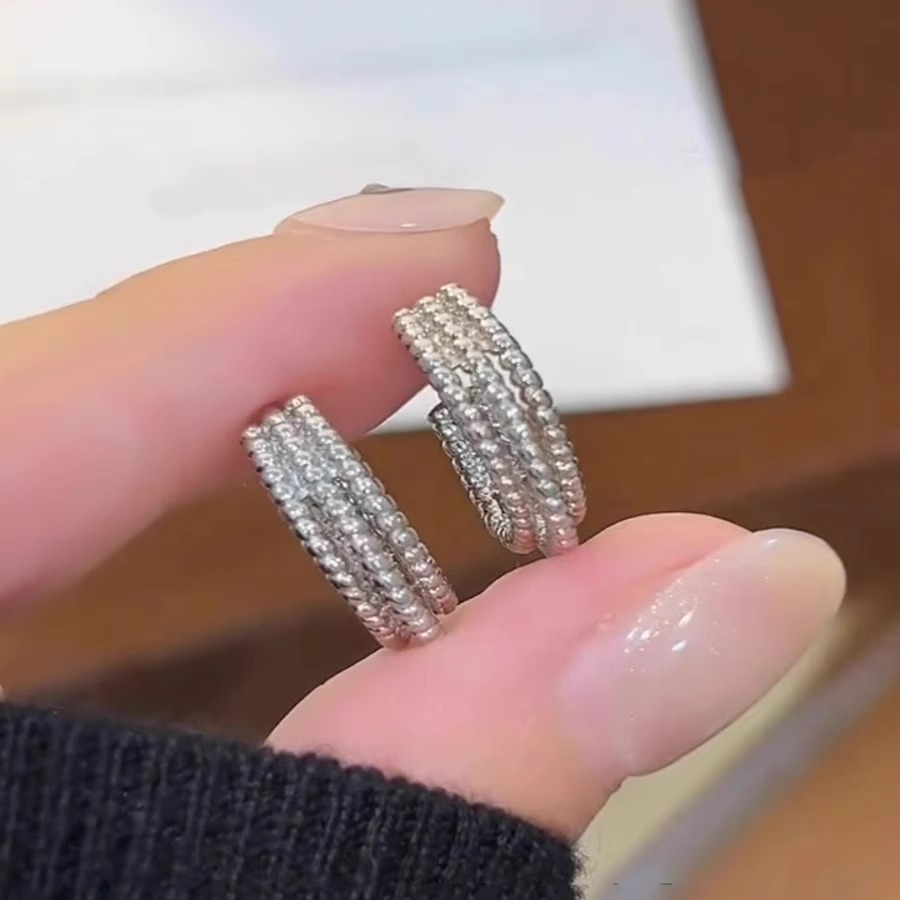 Niche Design Three-layer Twist Female Simple Earrings