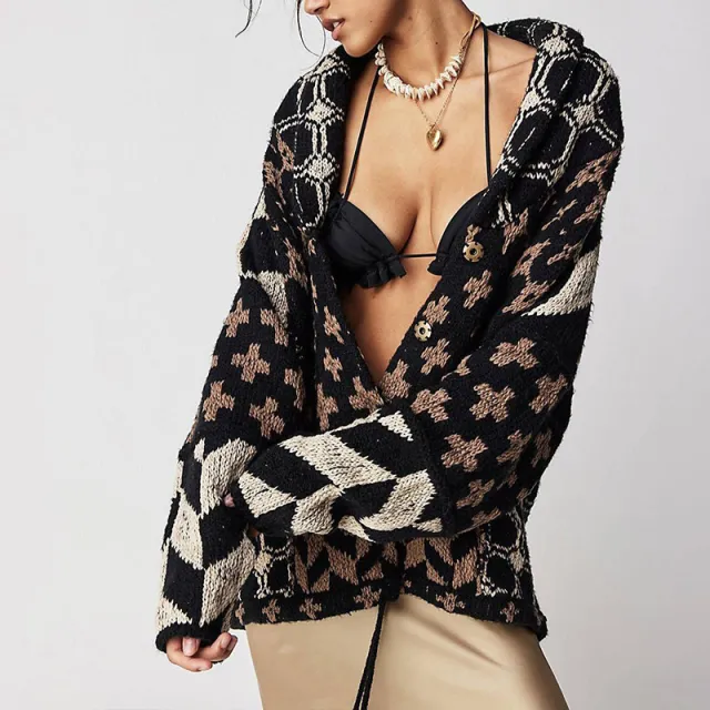 Knitwear Abstract Lapel Loose fitting Long Sleeve Sweater Women Black - Shop at LoveMi