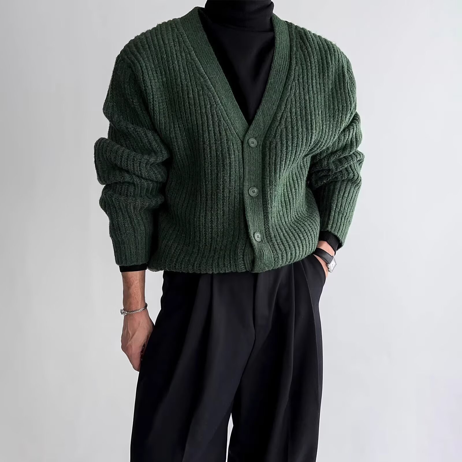 Mens Loose-Fit Versatile Artistic V-Neck Sweater product image
