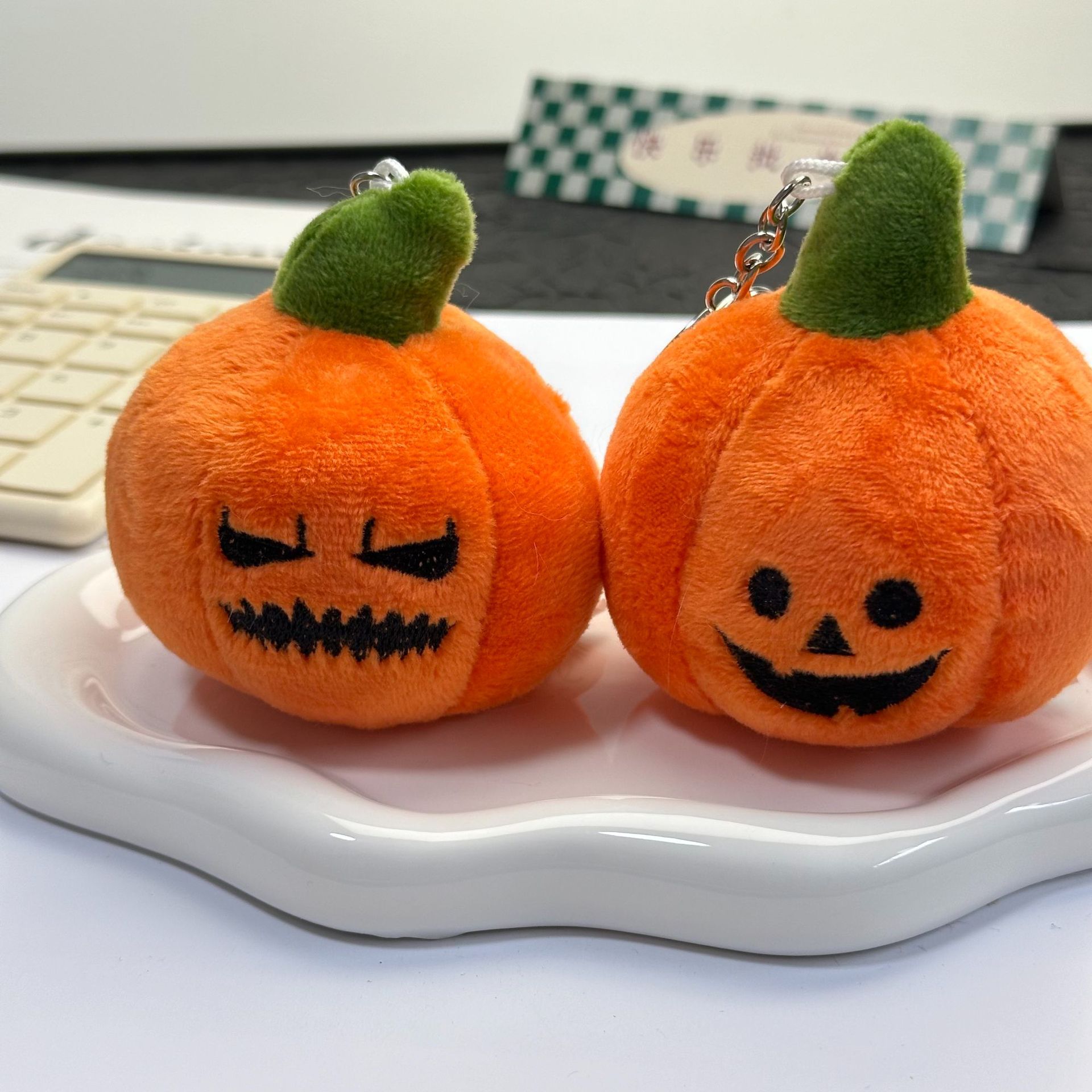 Breloc cu dovleac mic de Halloween