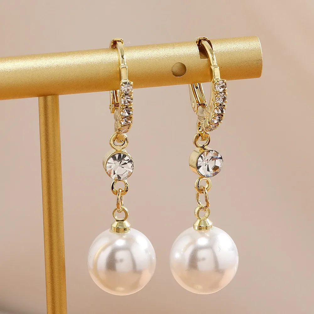 Womens Versatile Fashionable And Minimalist Earrings