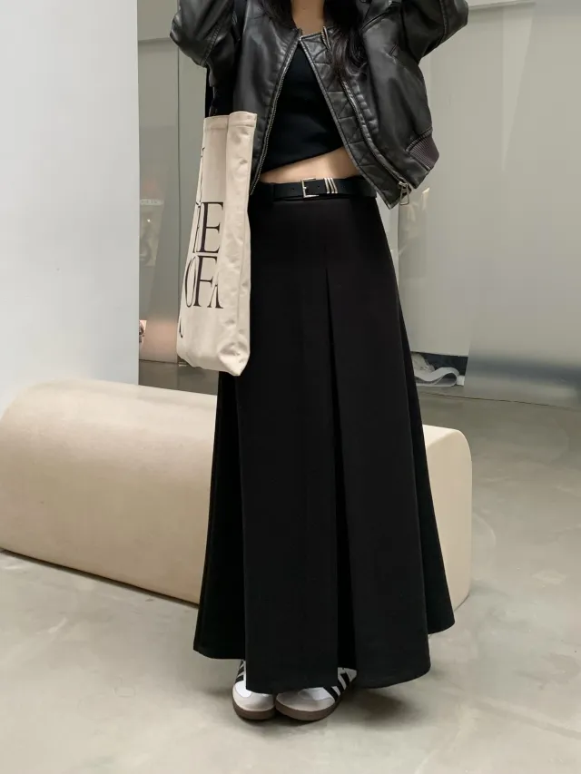 Thickened, Sanded Fabric Textured Skirt Autumn Black - Shop at LoveMi