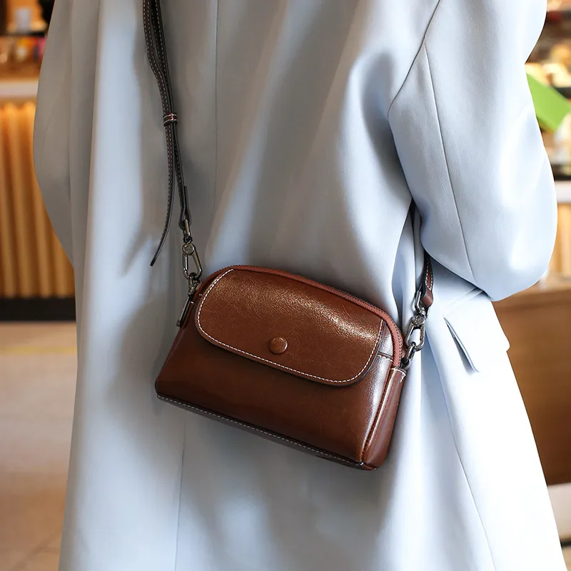 Genuine Leather Women's Shoulder Messenger Bag - Brown