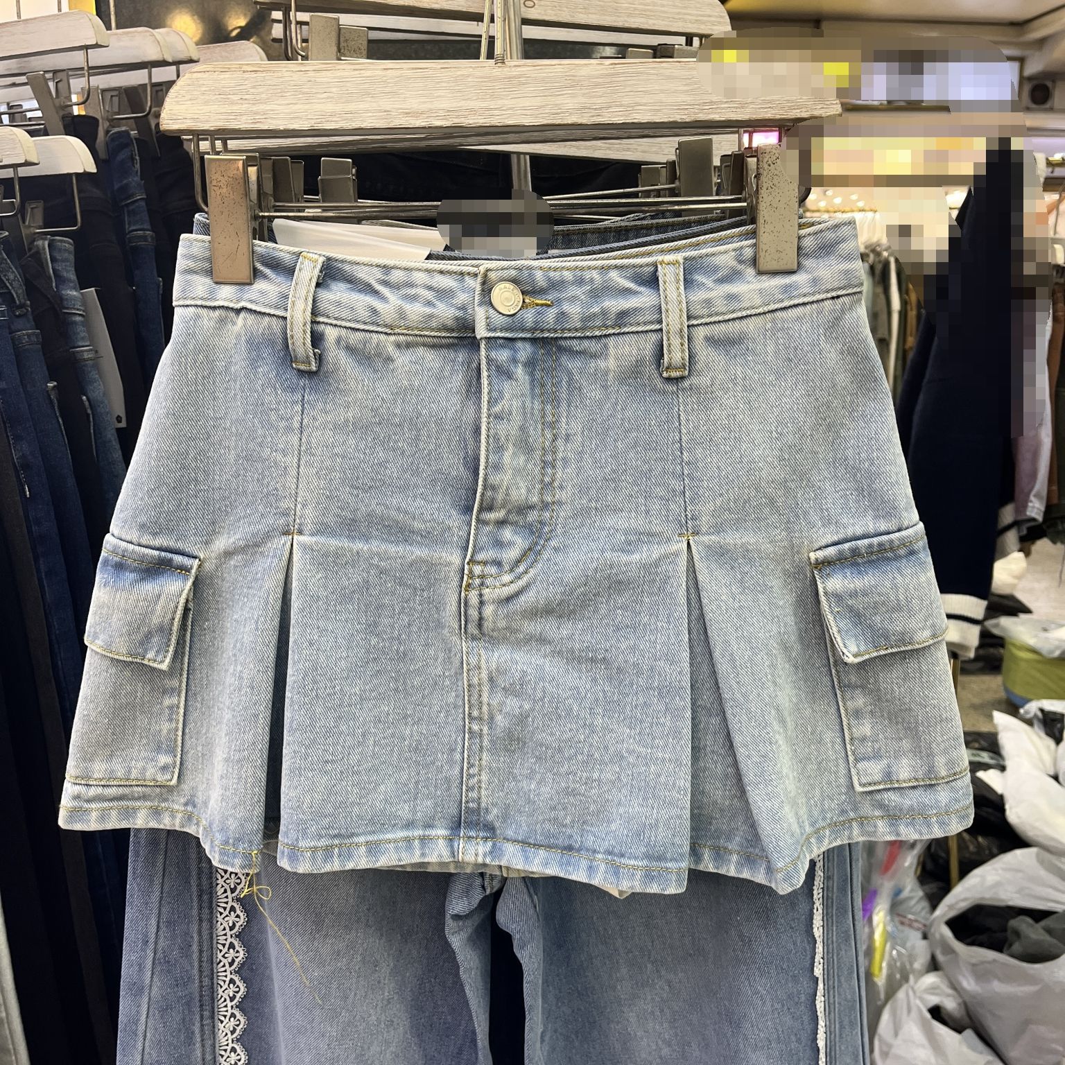https://cf.cjdropshipping.com/quick/product/4c8d1afd-faad-4ba0-8de2-9d9c224469fe.jpg
