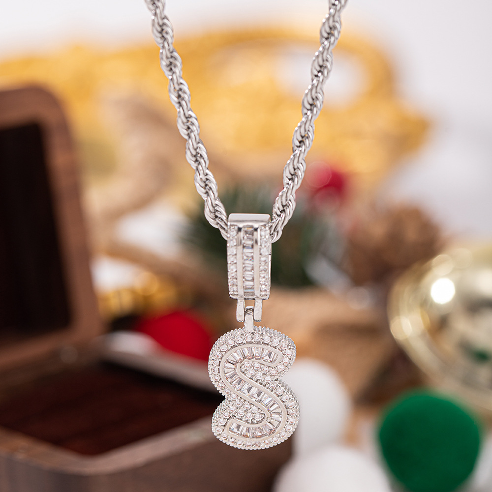 Trendy Full-Diamond 26-Letter Pendant Necklace For Women
