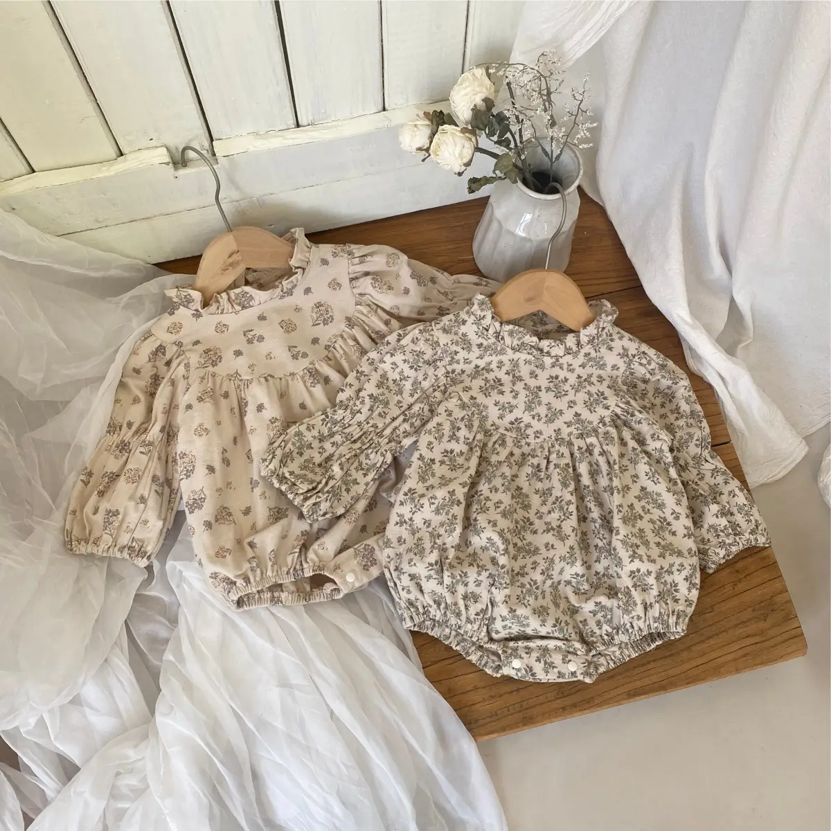 European-style Retro Floral Bud-collar Romper For Babies