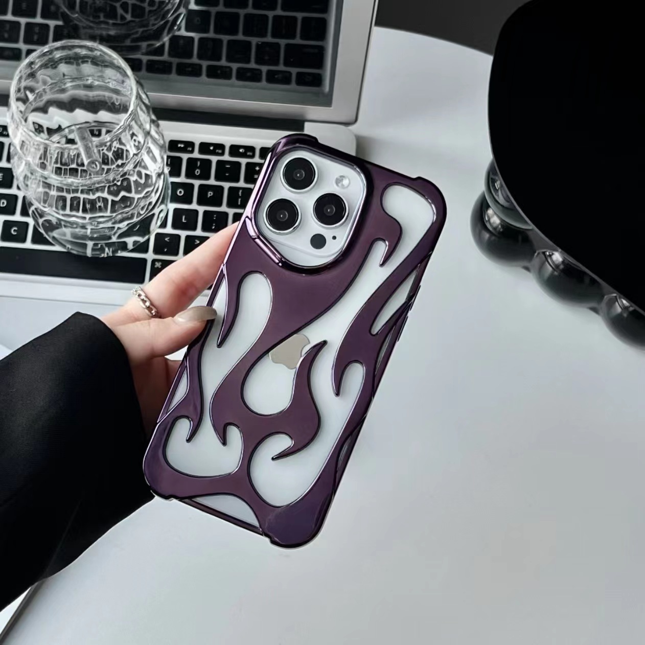 Electroplating Hollow Heat Dissipation Phone Case - Image 10
