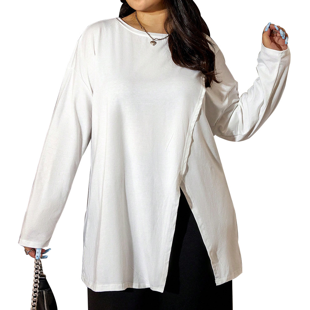Side Slit T-shirt Design With A Loose Fitting Long Sleeved Top