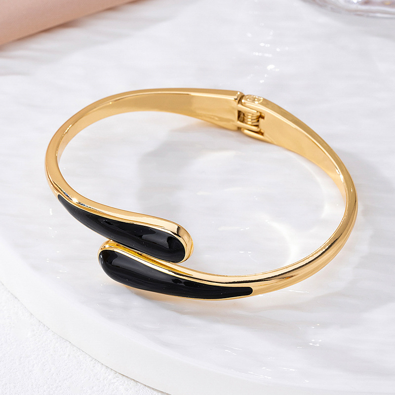 https://cf.cjdropshipping.com/quick/product/4d4c83f6-3d17-4479-91cd-ec84e5ed629f.jpg