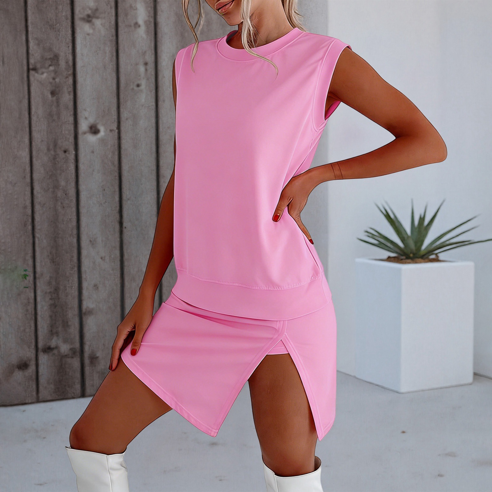 Solid-color Short-sleeve T-shirt And Three-quarter-length Shorts Two-piece Set