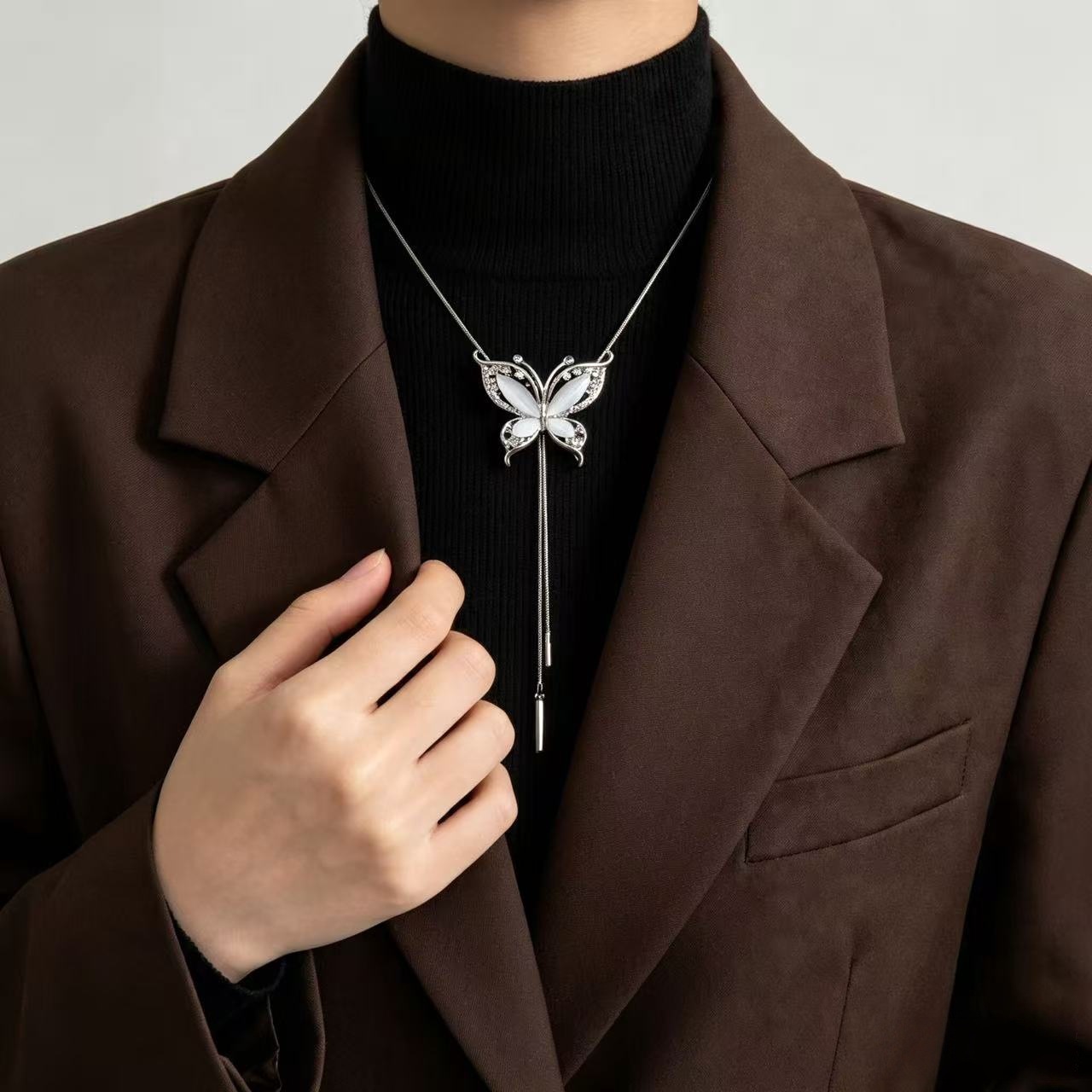 Papillon Cat-Eye Butterfly Sweater Chain 2