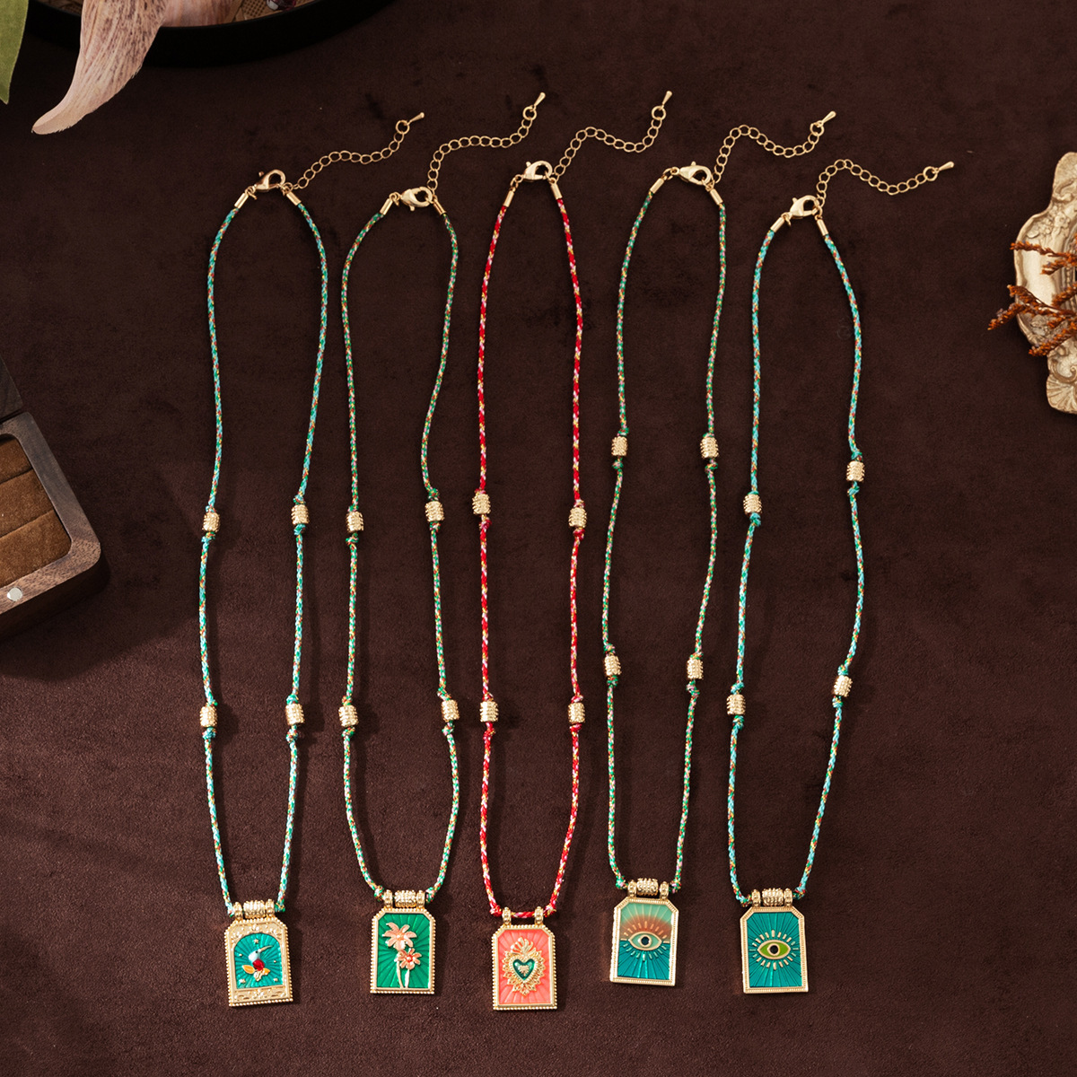 Fashion Simple Colored Loving Heart Tarot Pendant Necklace For Women