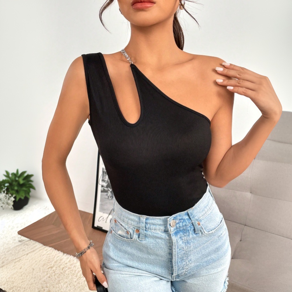 Hollow Out Off Shoulder T Shirt With A Slanted Neckline And A Slim Fit