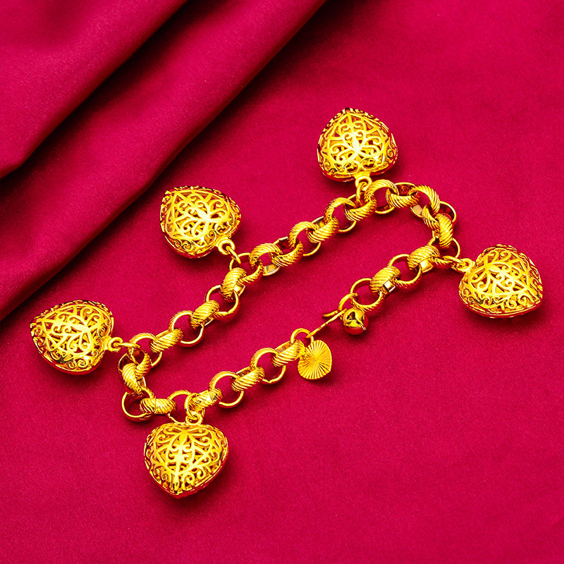Women's Fashionable Hollow Heart Bracelet