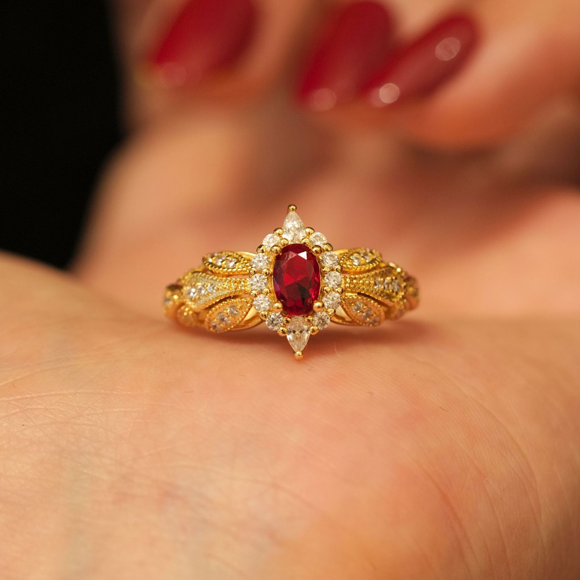High-end Gemstone Vintage Design Ring