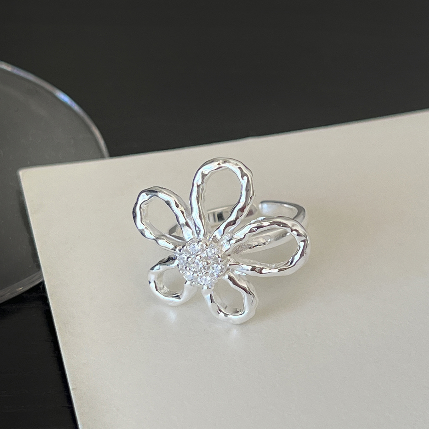 Hollow Flower Ring Female Irregular