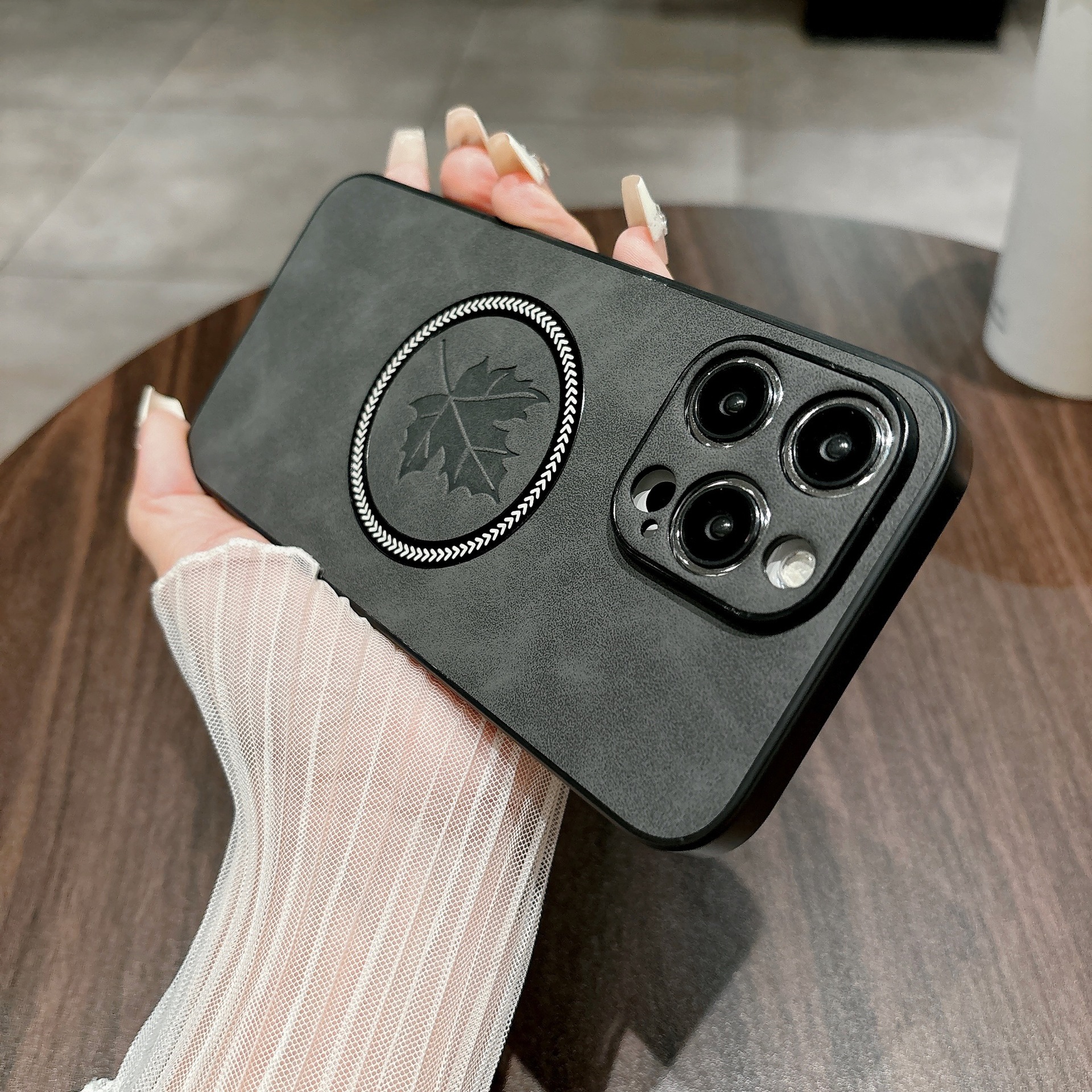 Magnetic Lambskin Maple Leaf Cell Phone Shell