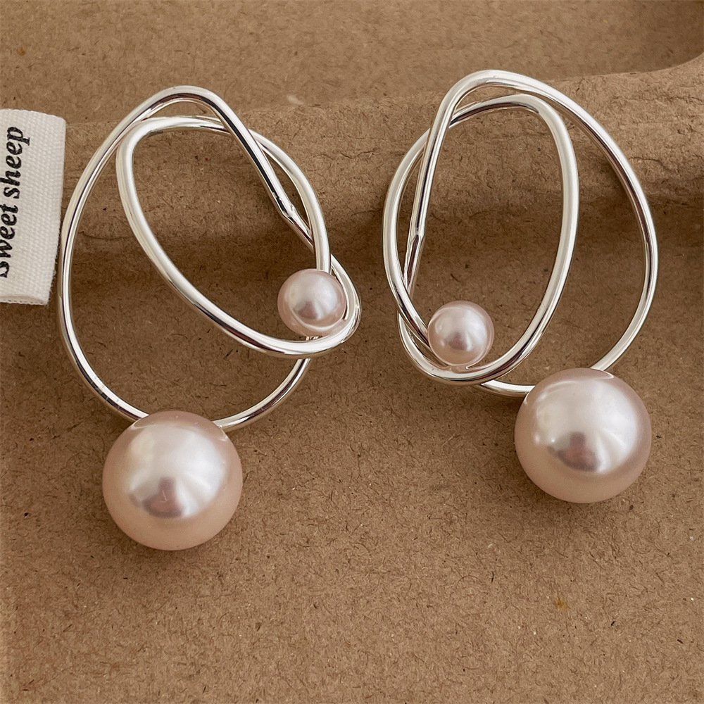 French Retro Metal Lines Pearl Tassel Earrings