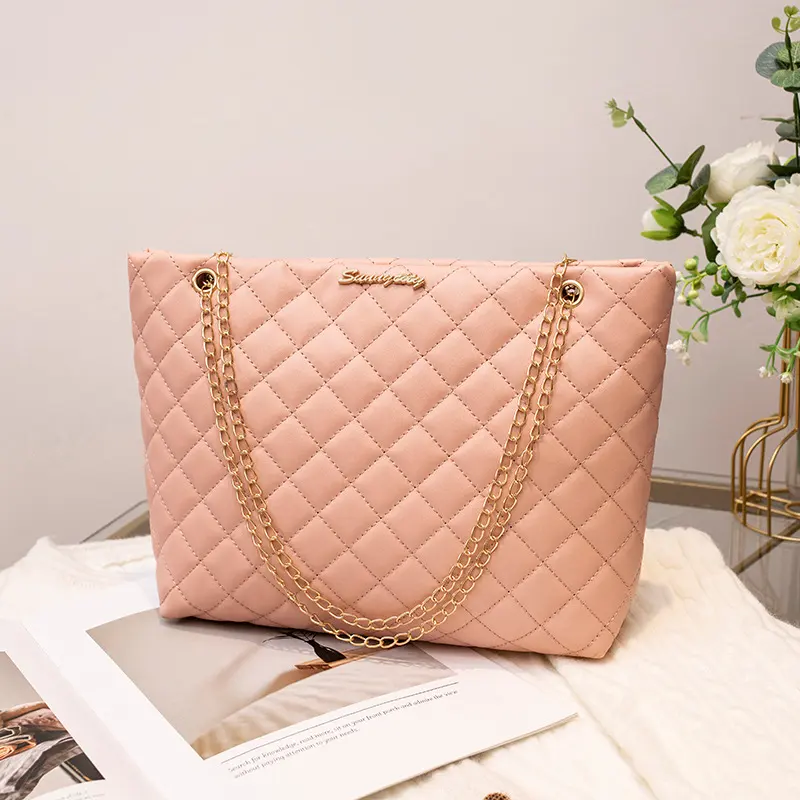 Niche Rhombus Chain High-grade Women's Large Capacity Shoulder Messenger