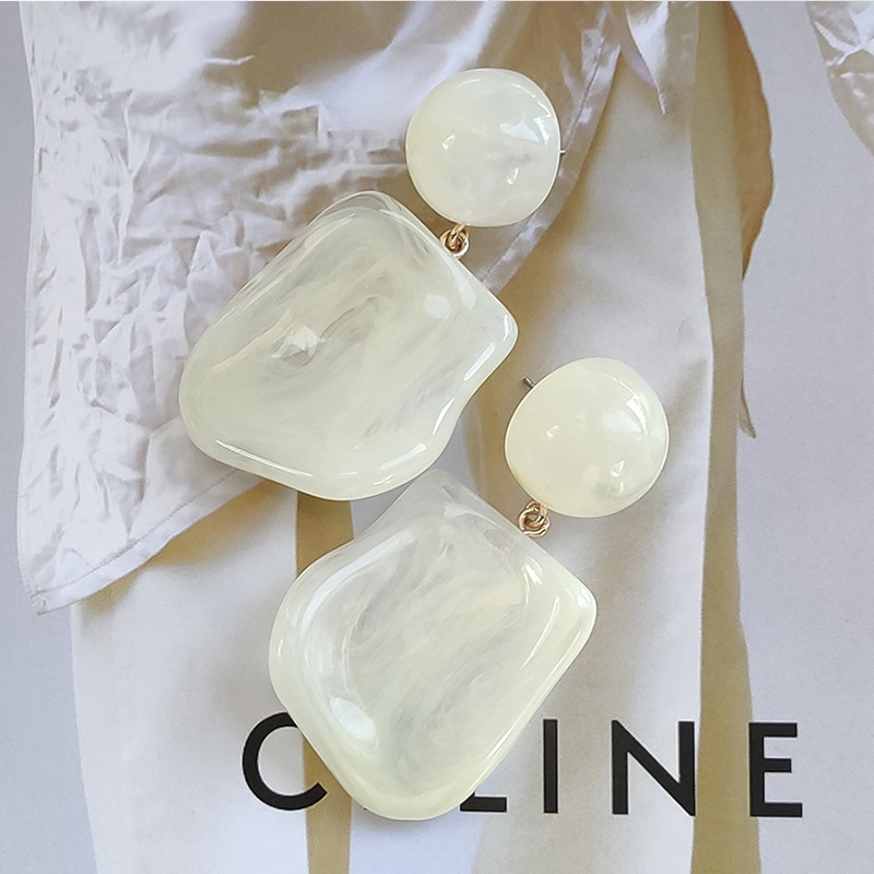 Metallic Texture Transparent Resin Earrings