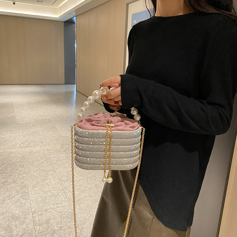 European And American Fashion One-shoulder Ins Women's Crossbody Classic Style Pearl Hand Dinner Bag — foto 16