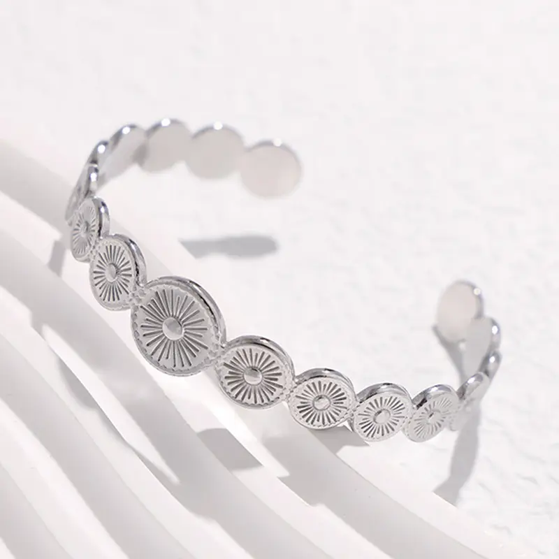 Exaggerated High-grade Non-fading Adjustable Stainless Steel Bracelet For Women