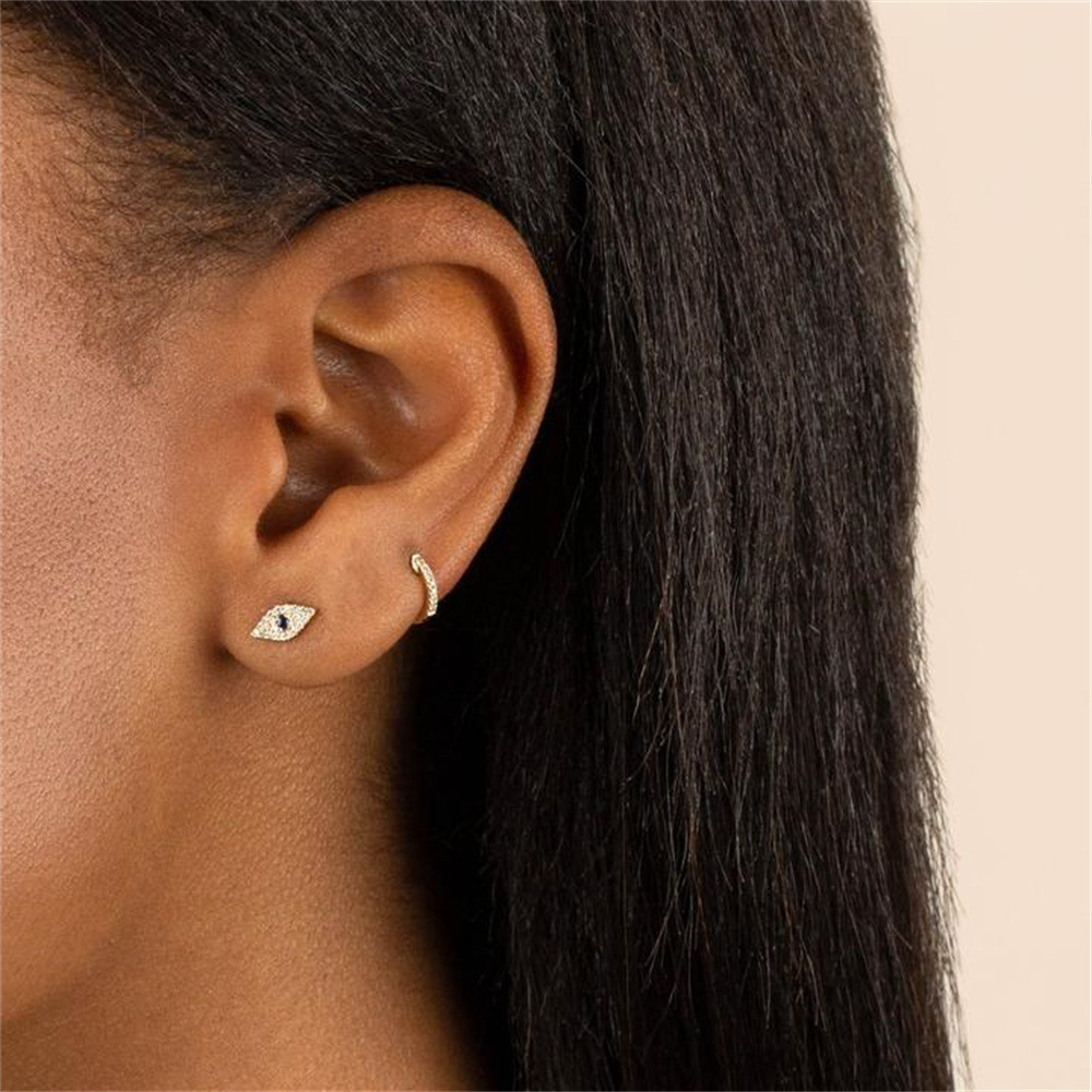 earrings-7_1d15ca71-1ad9-4b72-